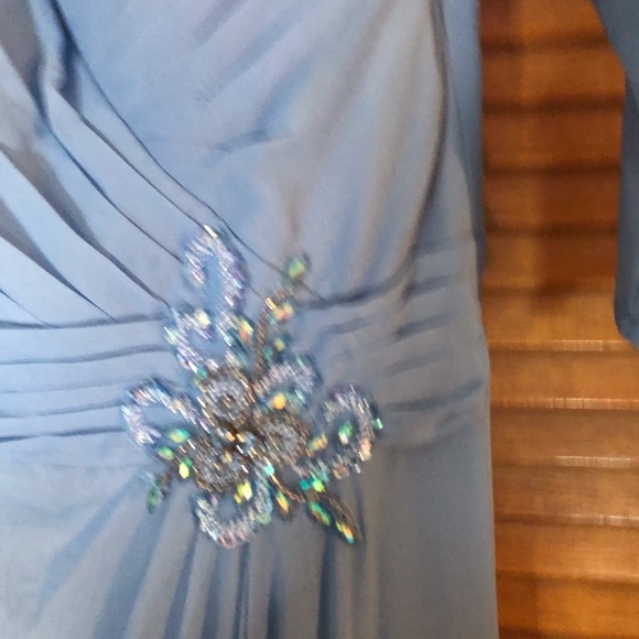 Alyce evening gown - Picture 6 of 6